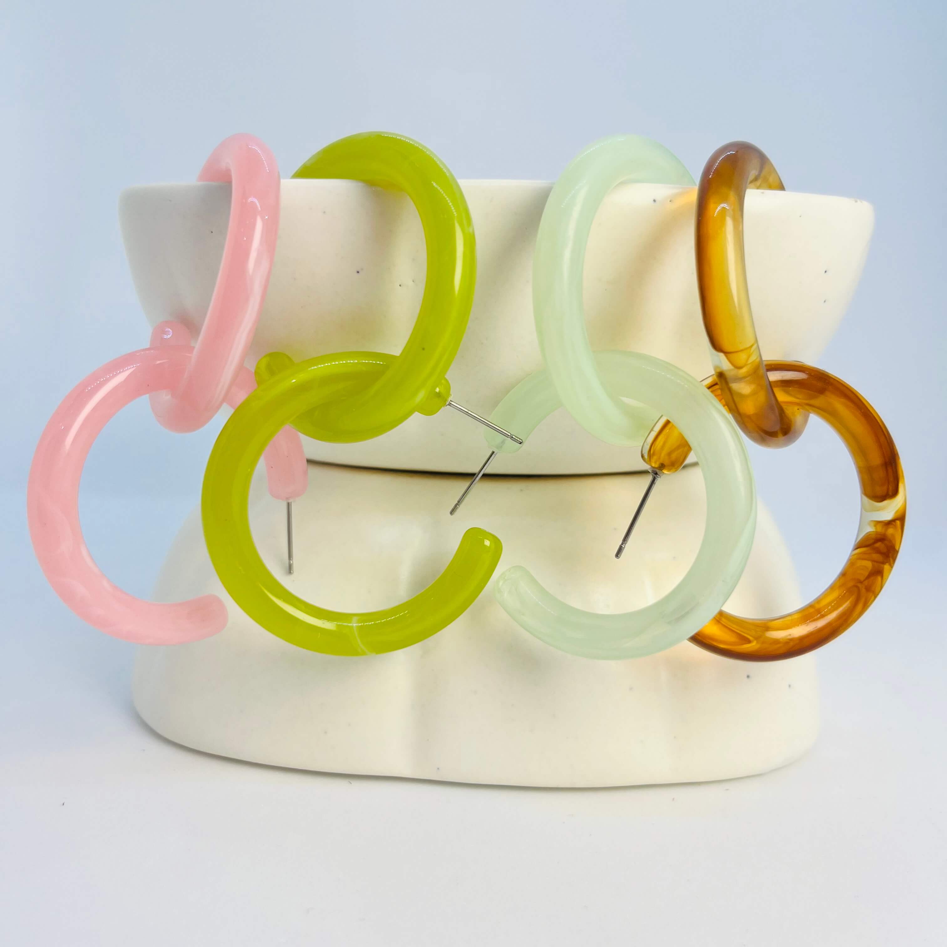 ACRYLIC SLIM PASTEL HOOPS