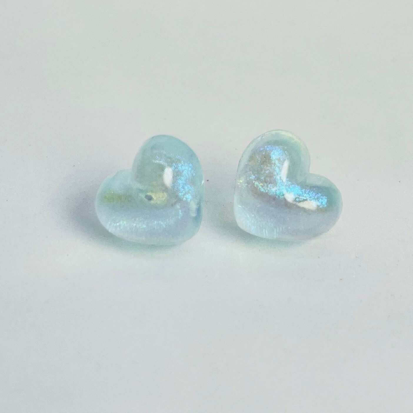 HEART STUDS (TRANSPARENT) - GOLDEN