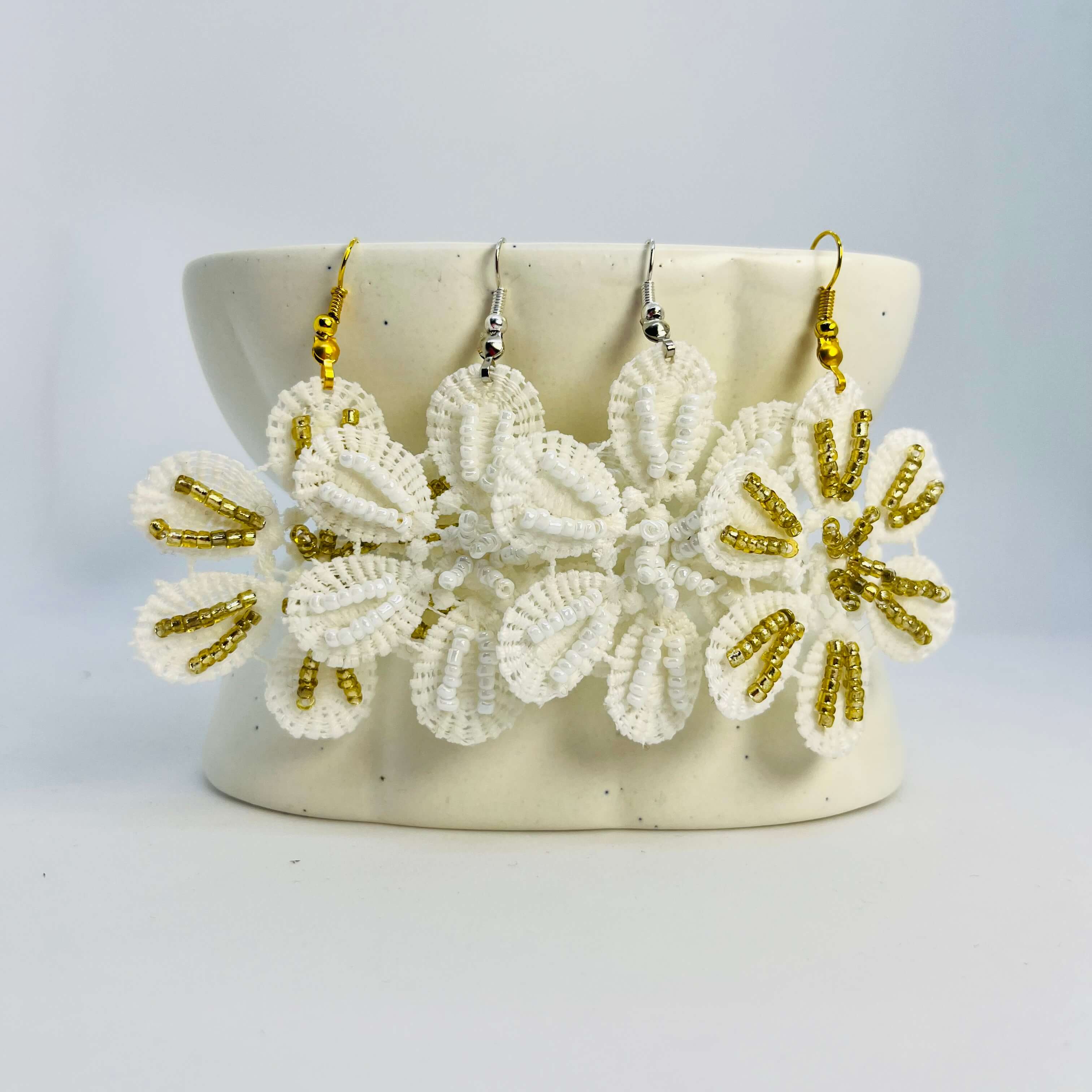 WHITE LACE FLOWERS WITH SEED BEADS