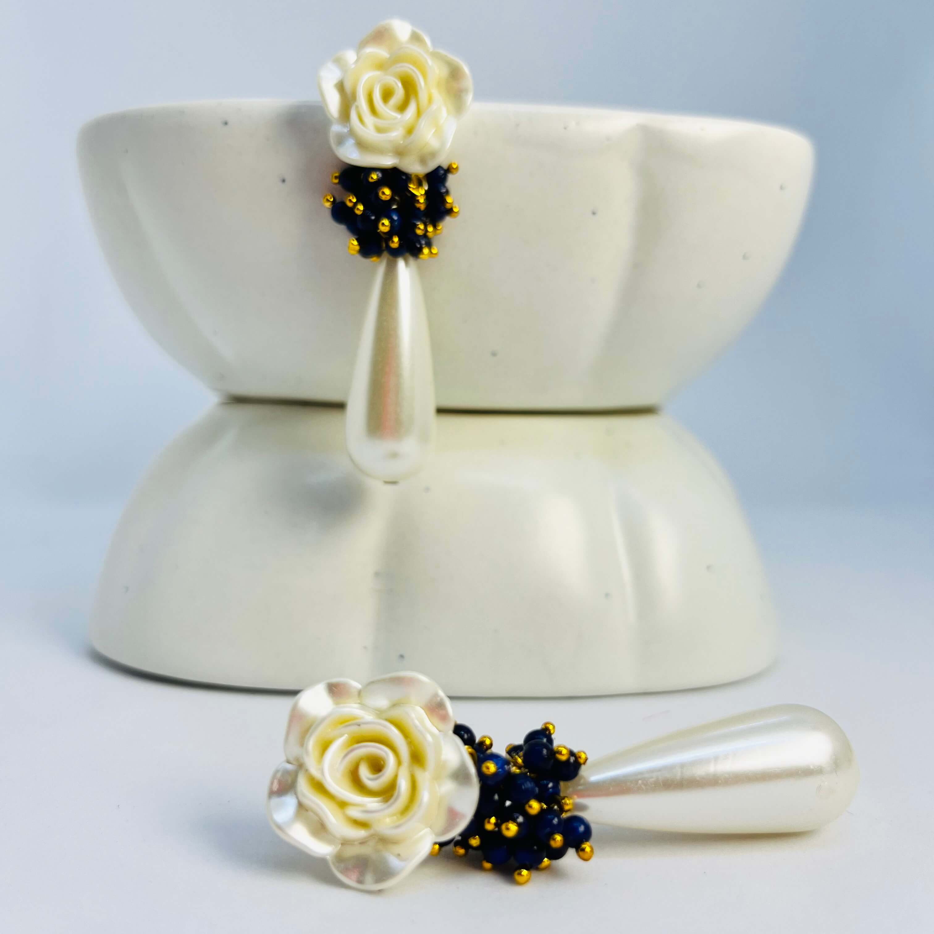 WHITE FLOWER AND PEARL DROP WITH SEED BEADS