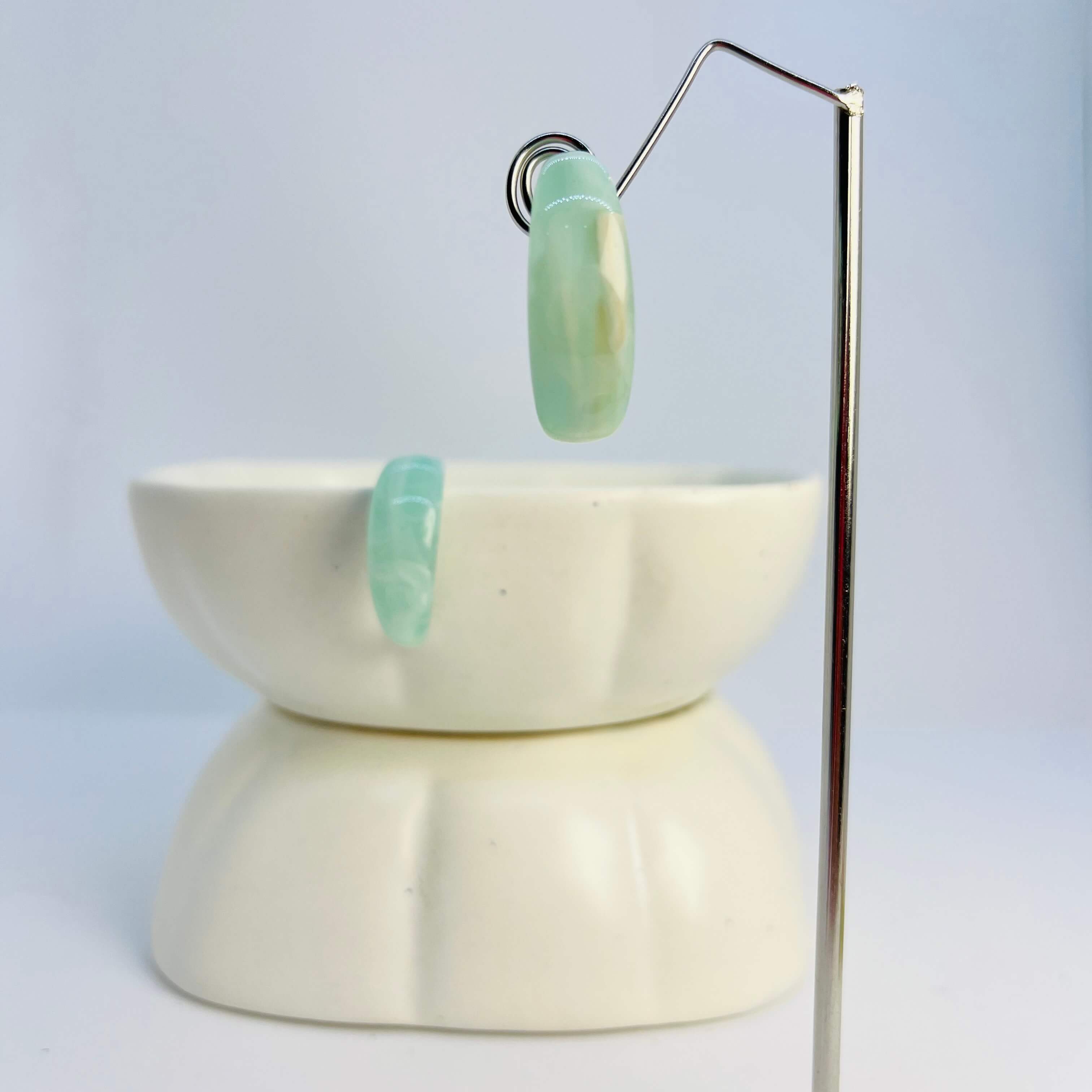 ACRYLIC NOT-SO-BIG BULGING HOOPS