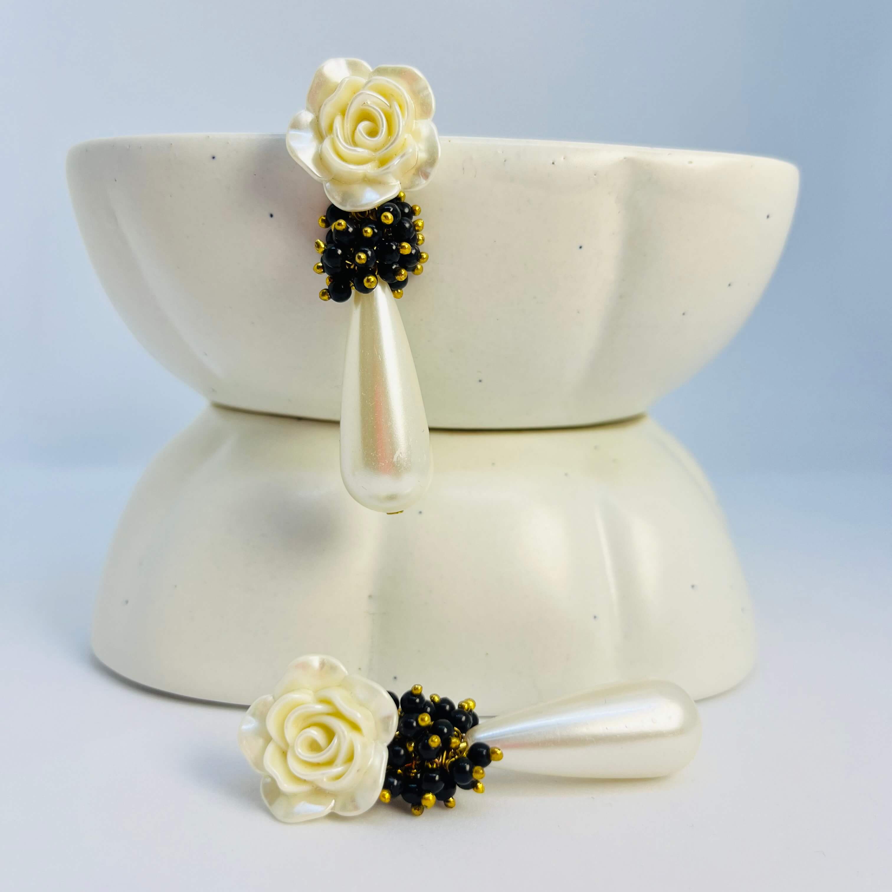 WHITE FLOWER AND PEARL DROP WITH SEED BEADS