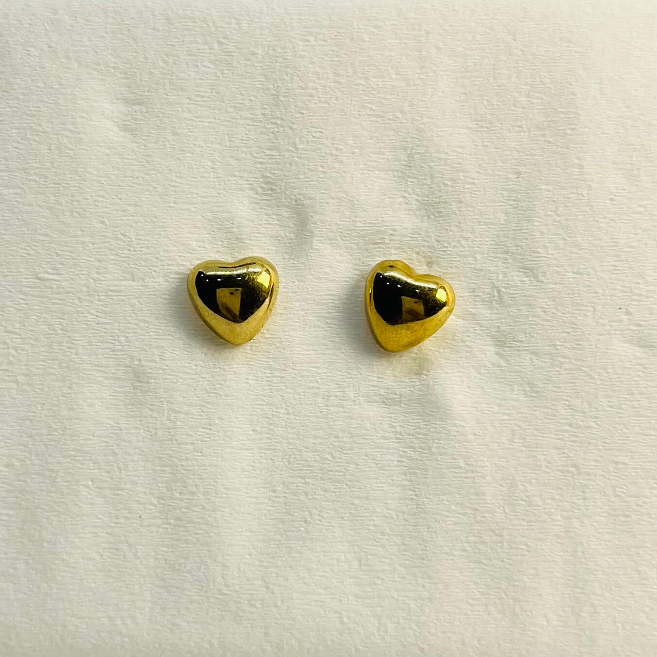 HEART STUDS (GOLDEN) - GOLDEN