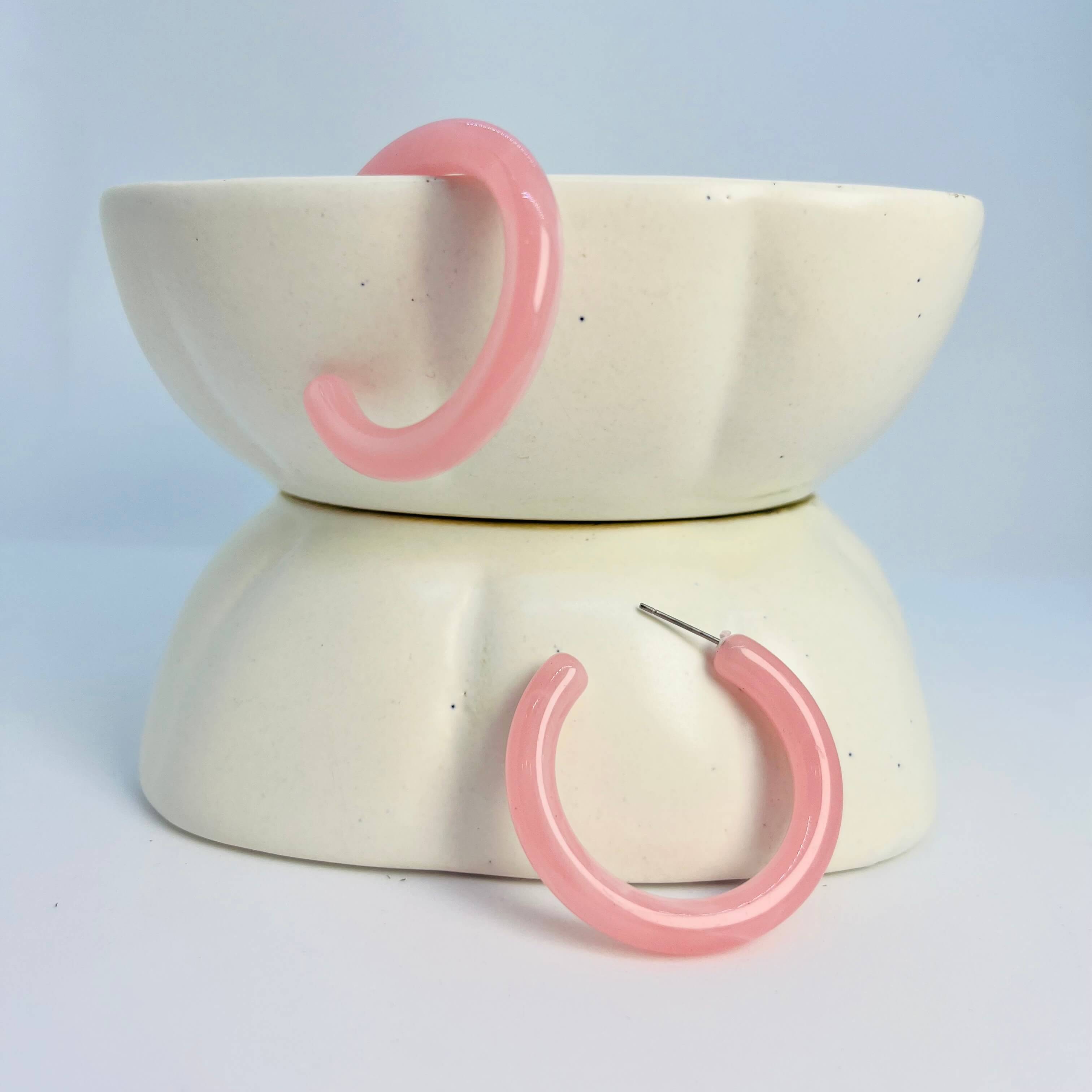 ACRYLIC SLIM PASTEL HOOPS