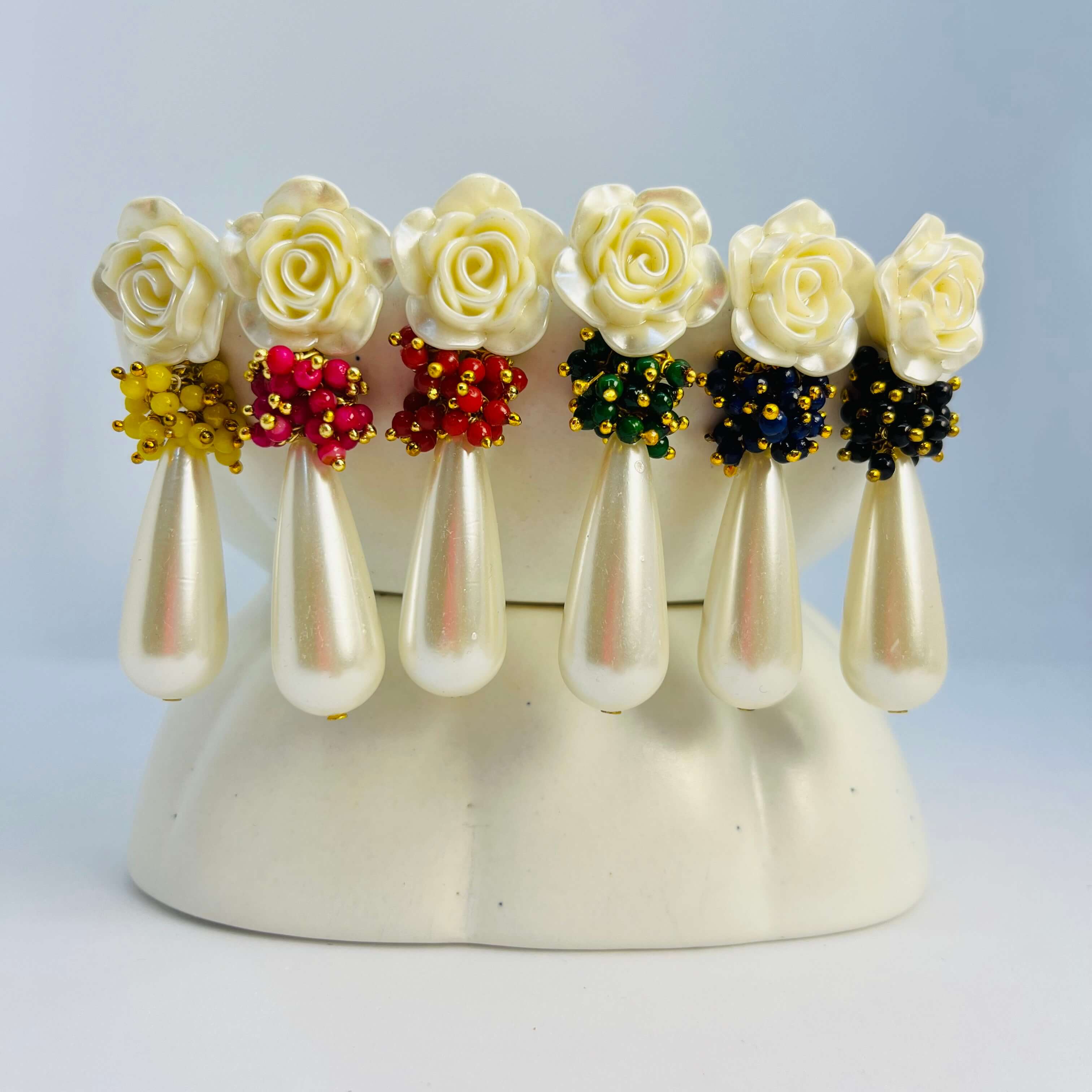 WHITE FLOWER AND PEARL DROP WITH SEED BEADS